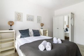 Wonderful 2- Bedroom Apartment with Soul WWA70